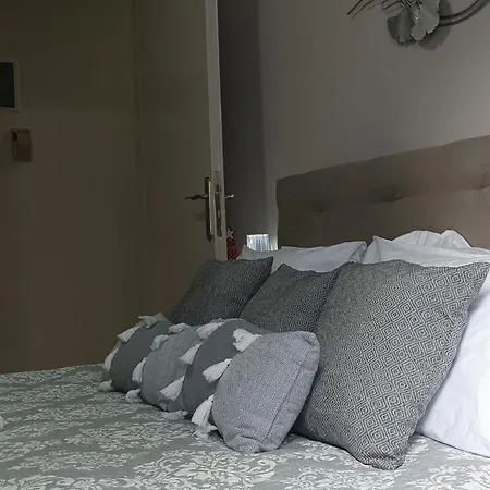 Apartment Hospitality,